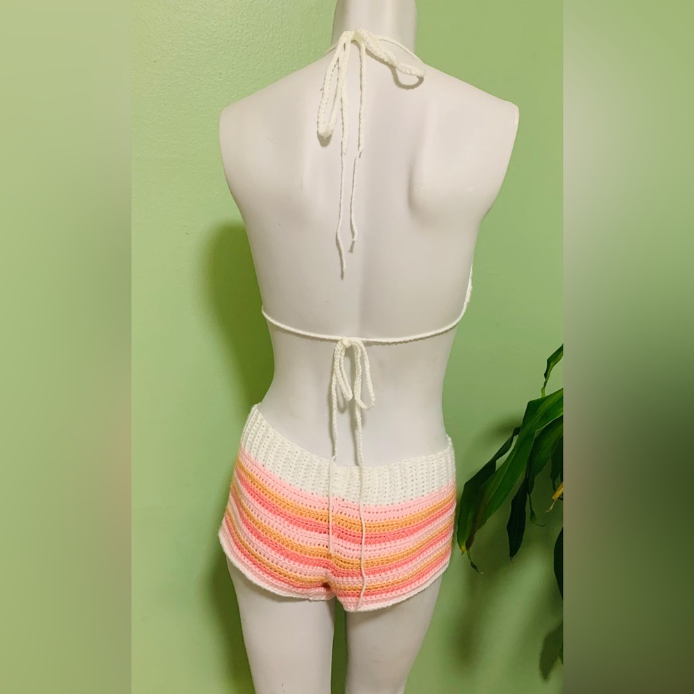 Chic Crochet Bikini Set - White and Pink - Picture 4 of 4